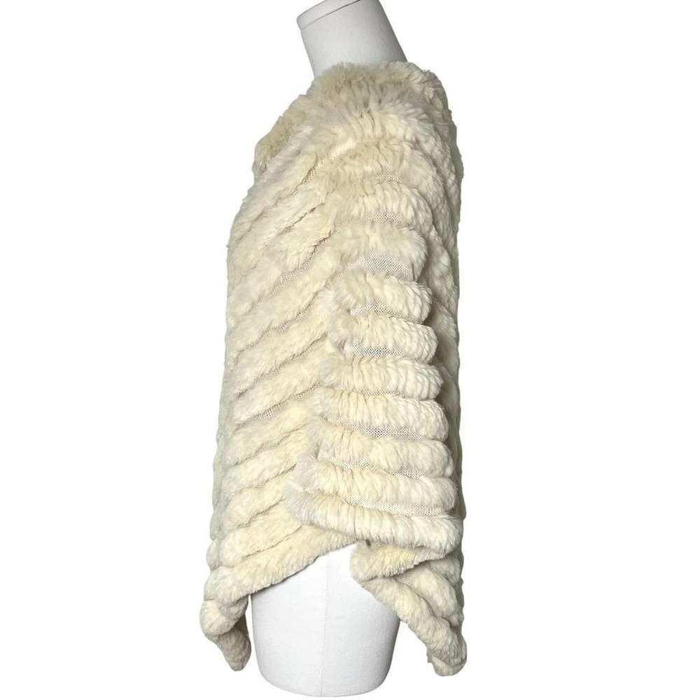 Rabbit Fur Ribbed Knit Poncho Wra - Picture 2 of 8